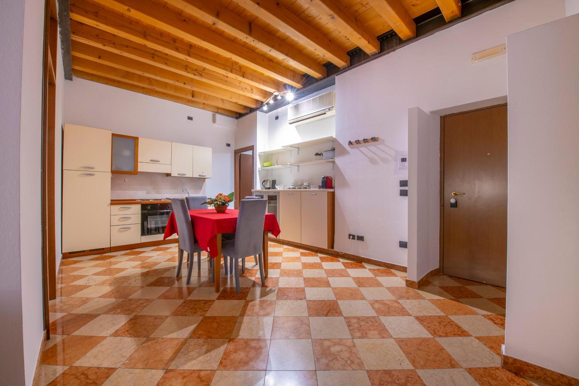 Arena Suite Mazzini ヴェローナ エクステリア 写真