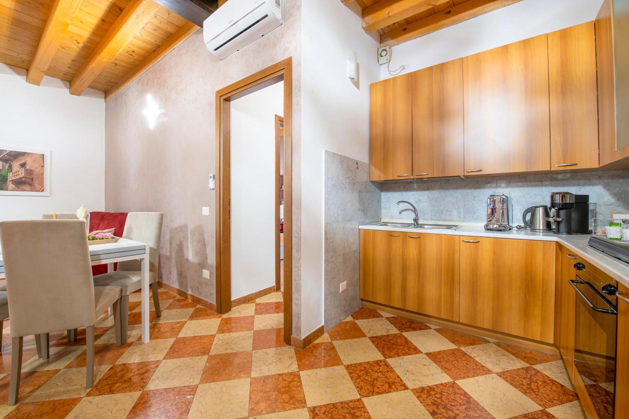 Arena Suite Mazzini ヴェローナ エクステリア 写真